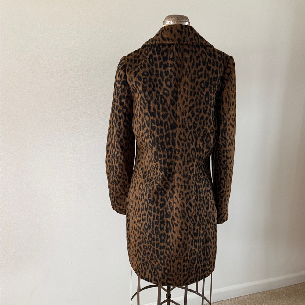 Tahari -Long Sleeve Notch Collar Button Down Dk Brown Leopard Print Long Coat - Picture 7 of 10